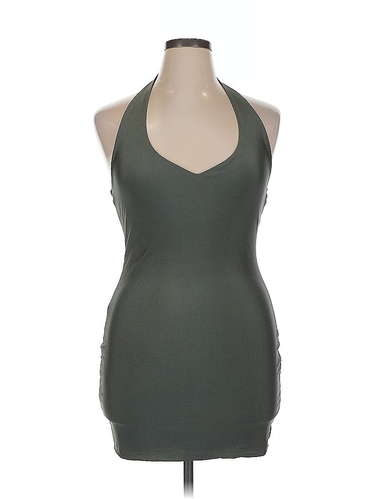Click to view more detailed imagery on our partner's website Pre-owned Payton Cocktail Dress In Gray