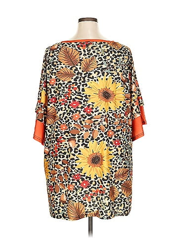 Lily by Firmiana Short Sleeve Blouse (view 2)