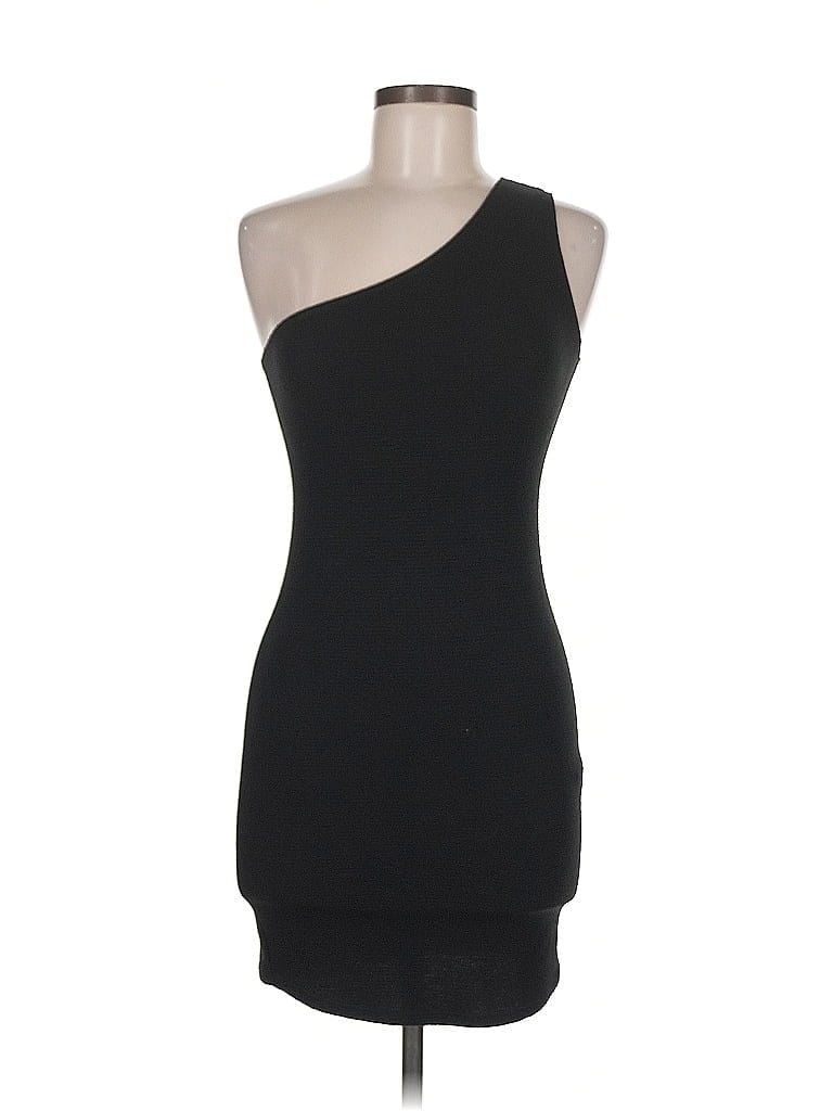Click to view more detailed imagery on our partner's website Pre-owned Forever 21 Cocktail Dress In Black
