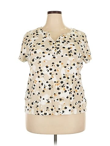 Karen Scott Short Sleeve T-Shirt (view 1)