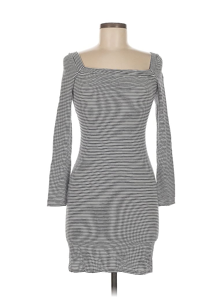 Pre-owned Urban Outfitters Casual Dress In Gray