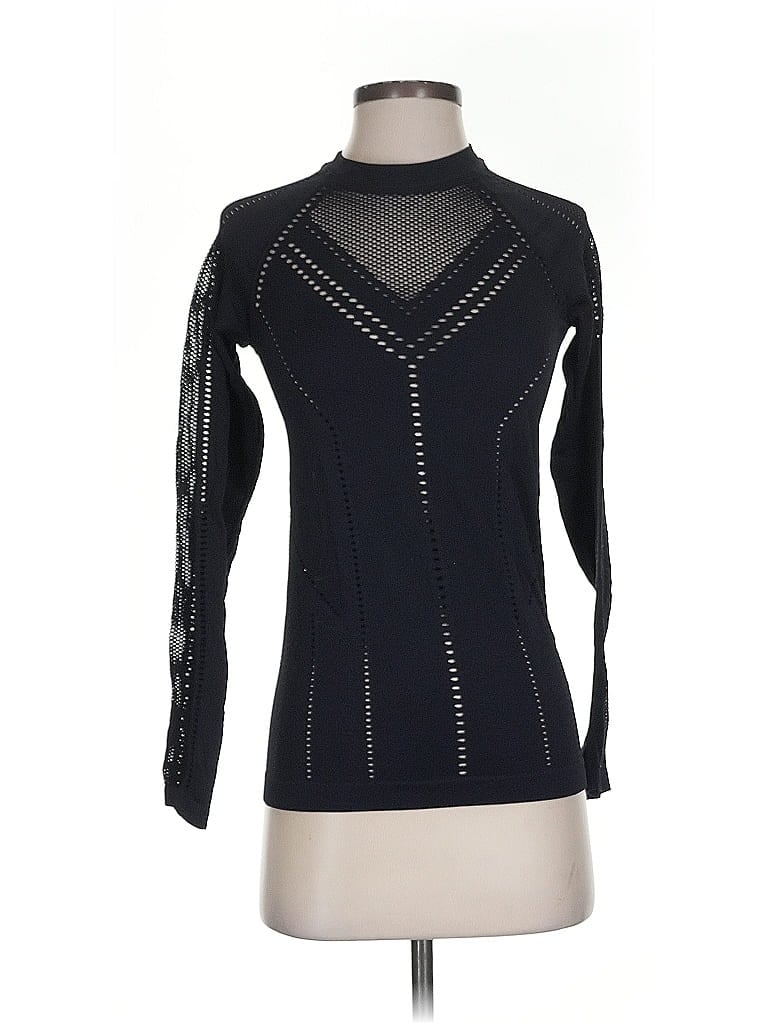 Pre-owned Athleta Long Sleeve T-shirt In Black