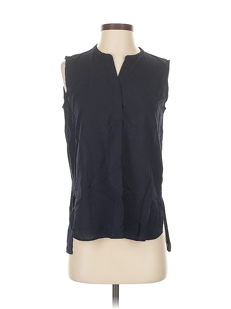 Click to view more detailed imagery on our partner's website Pre-owned Uniqlo Sleeveless Blouse In Black