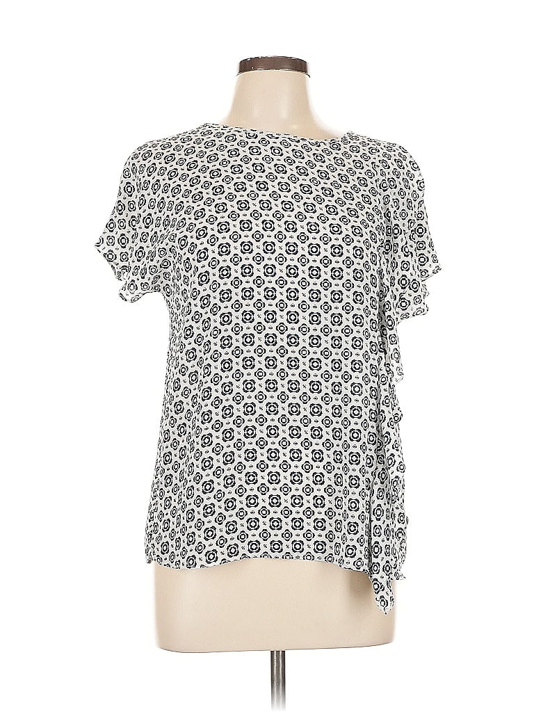Click to view more detailed imagery on our partner's website Pre-owned Banana Republic Factory Store Short Sleeve Blouse In Gray