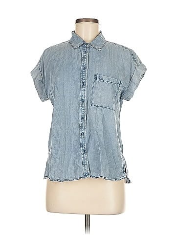 Velvet Heart Short Sleeve Button-Down Shirt (view 1)
