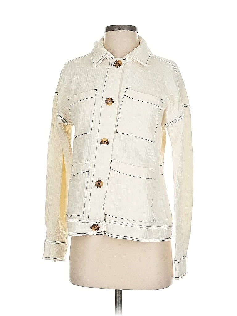 Click to view more detailed imagery on our partner's website Pre-owned Maurices Jacket In White