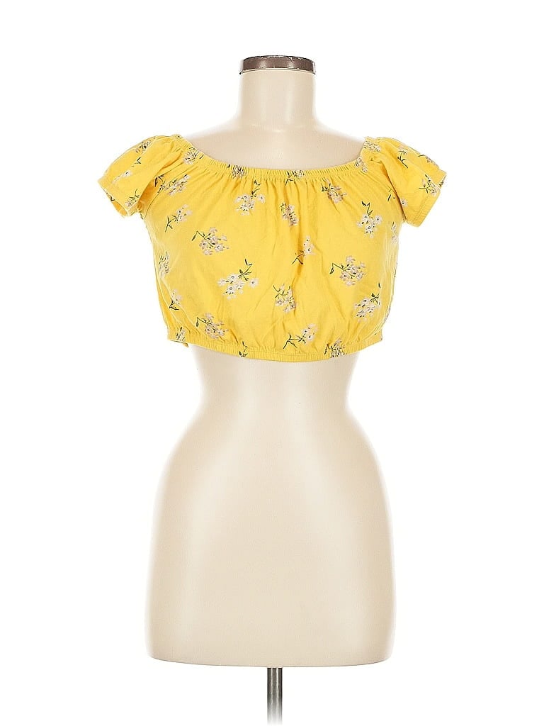 Click to view more detailed imagery on our partner's website Pre-owned Hollister Short Sleeve Top Yellow Strapless Neckline Tops