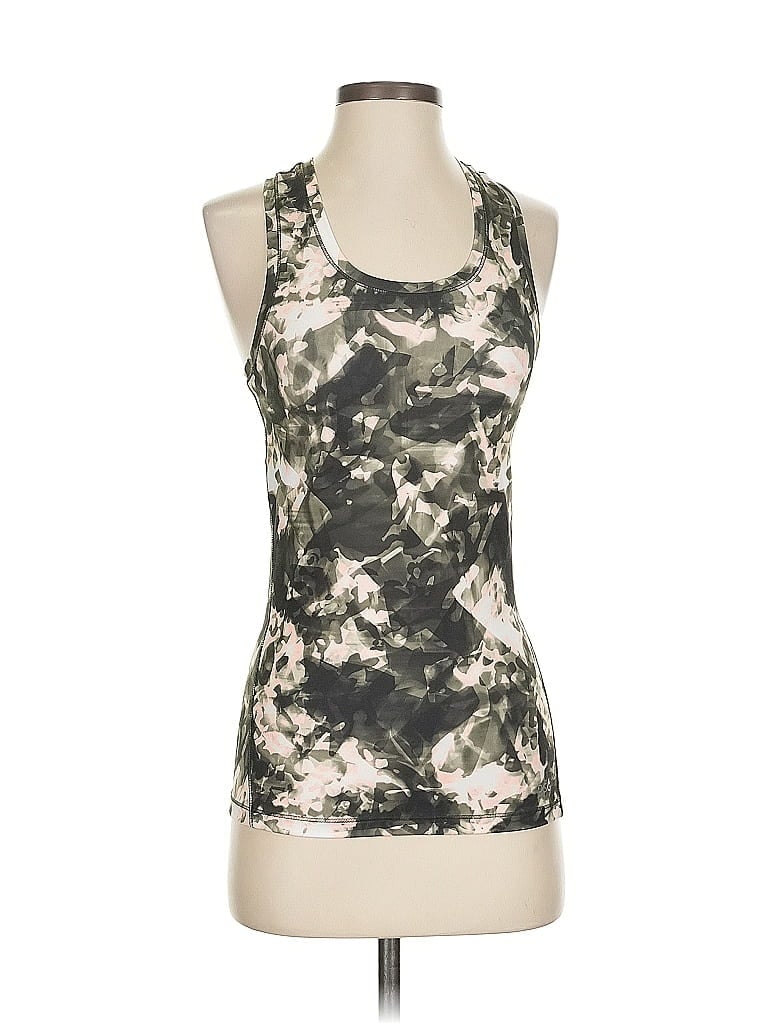 Pre-owned Dsg Active Tank Top In Green