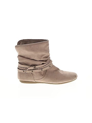 REPORT Boots (view 1)