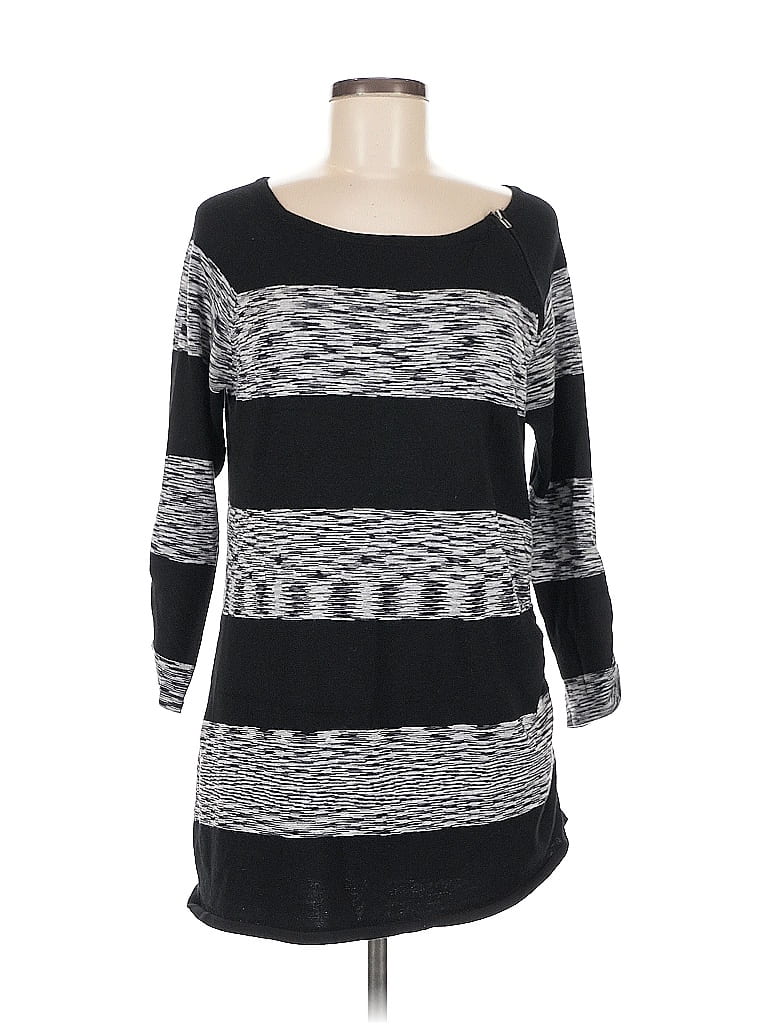 Click to view more detailed imagery on our partner's website Pre-owned Chi Pullover Sweater In Black