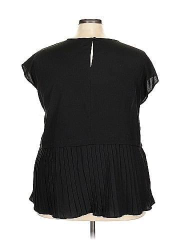 Lord & Taylor Short Sleeve Top (view 2)