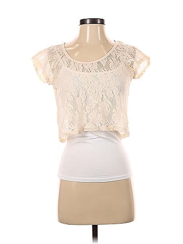Delia's Short Sleeve Top (view 1)