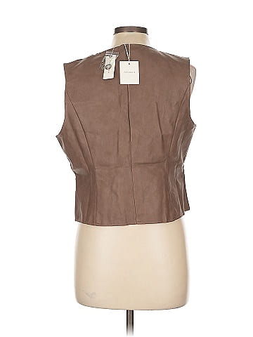 Flat White Sleeveless Blouse (view 2)