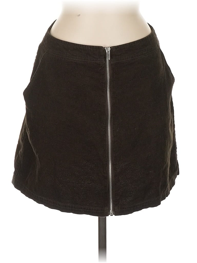 Click to view more detailed imagery on our partner's website Pre-owned New Look Casual Skirt In Green