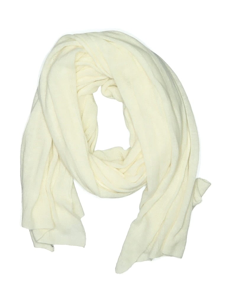 Click to view more detailed imagery on our partner's website Pre-owned Unbranded Scarf In White