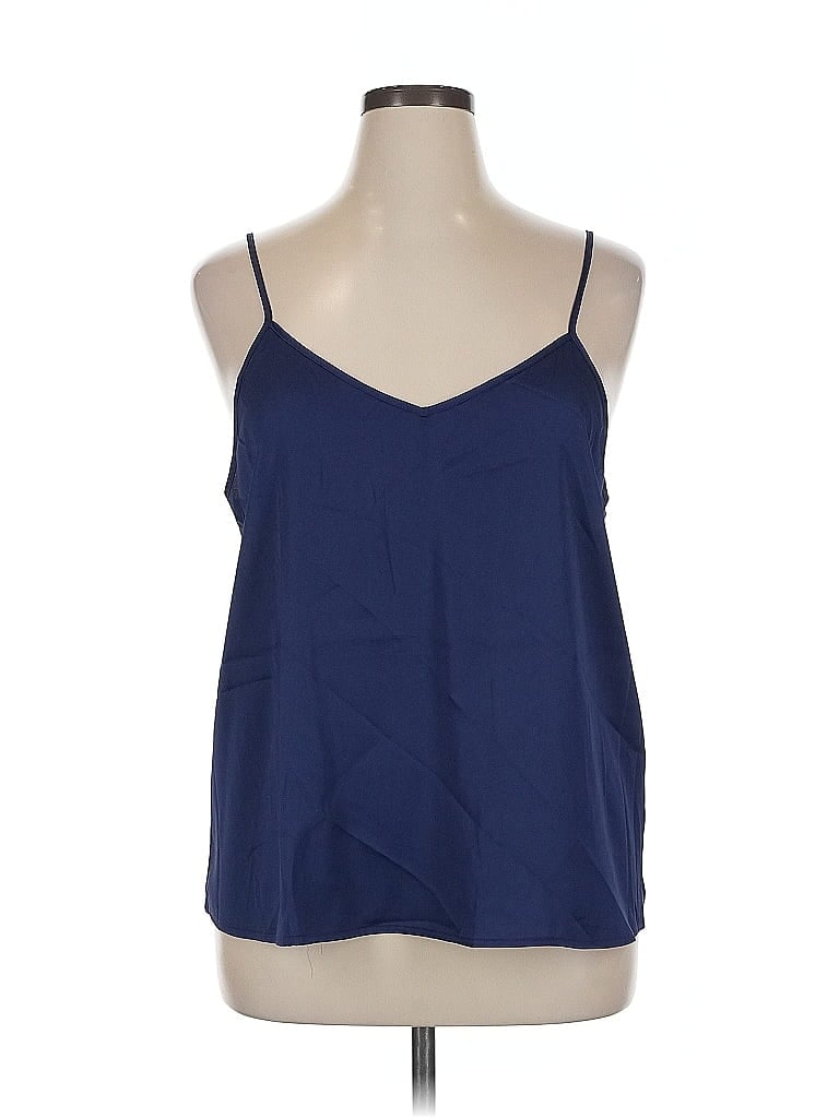 Click to view more detailed imagery on our partner's website Pre-owned Ekouaer Sleeveless Top Blue Halter Neckline Tops