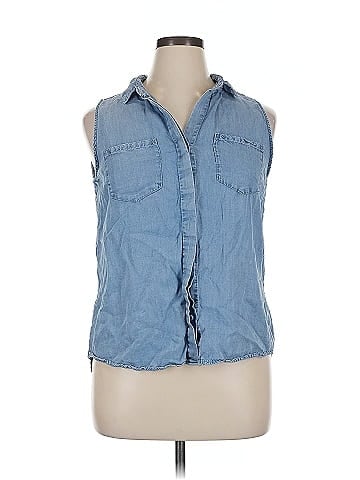 Velvet Heart Sleeveless Button-Down Shirt (view 1)