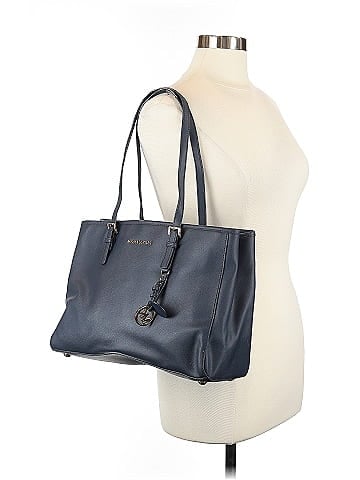 Michael Kors Shoulder Bag (view 2)