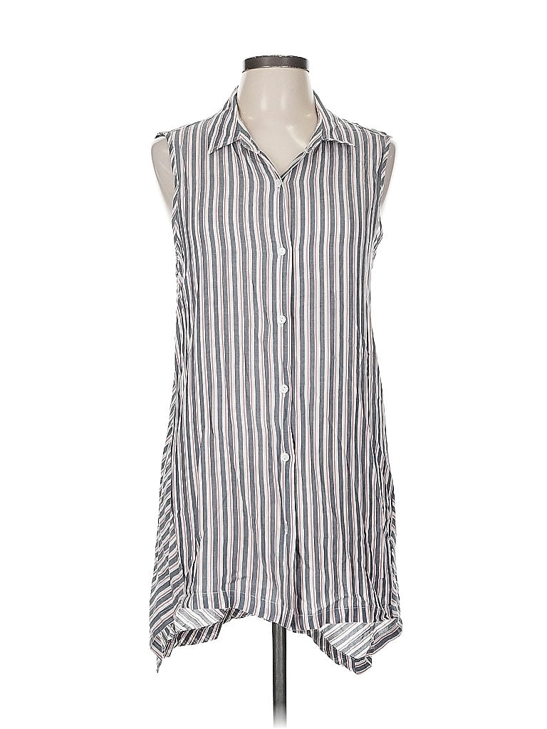 Pre-owned Max Studio Sleeveless Button Down Shirt In Red