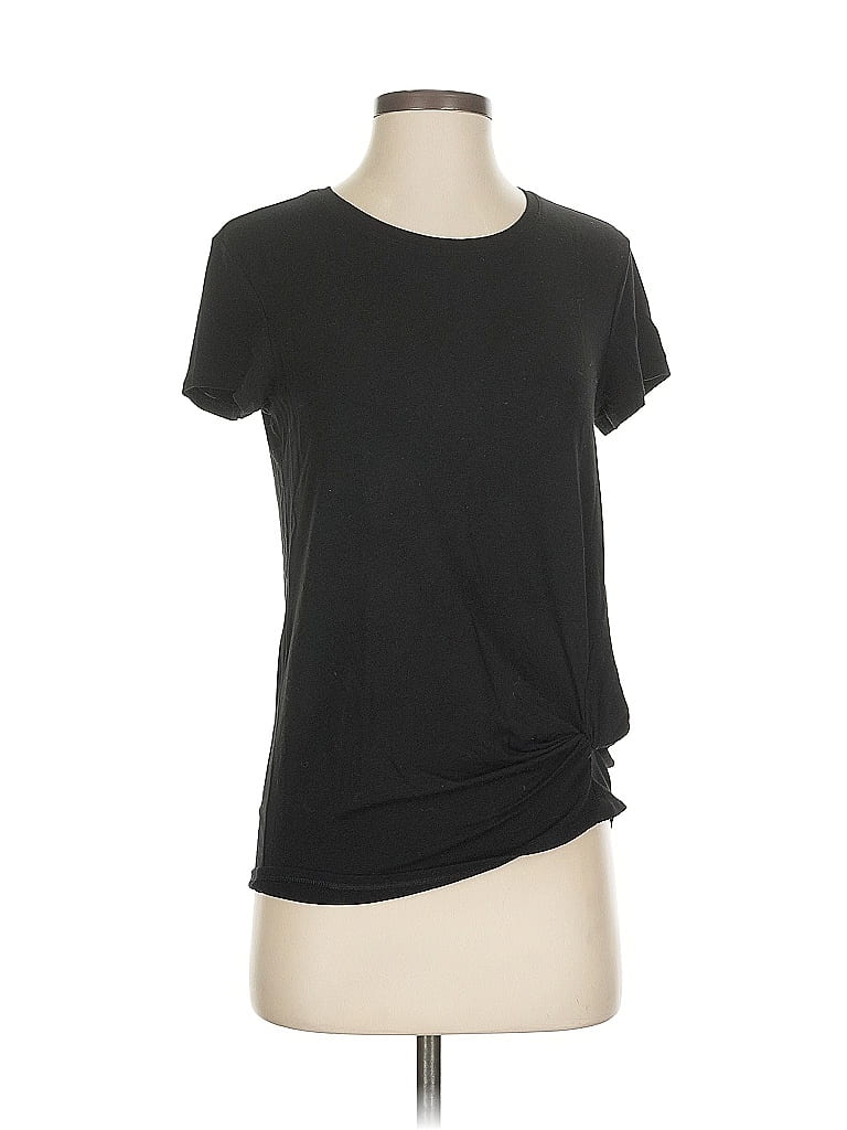 Click to view more detailed imagery on our partner's website Pre-owned Athleta Short Sleeve T-shirt In Black
