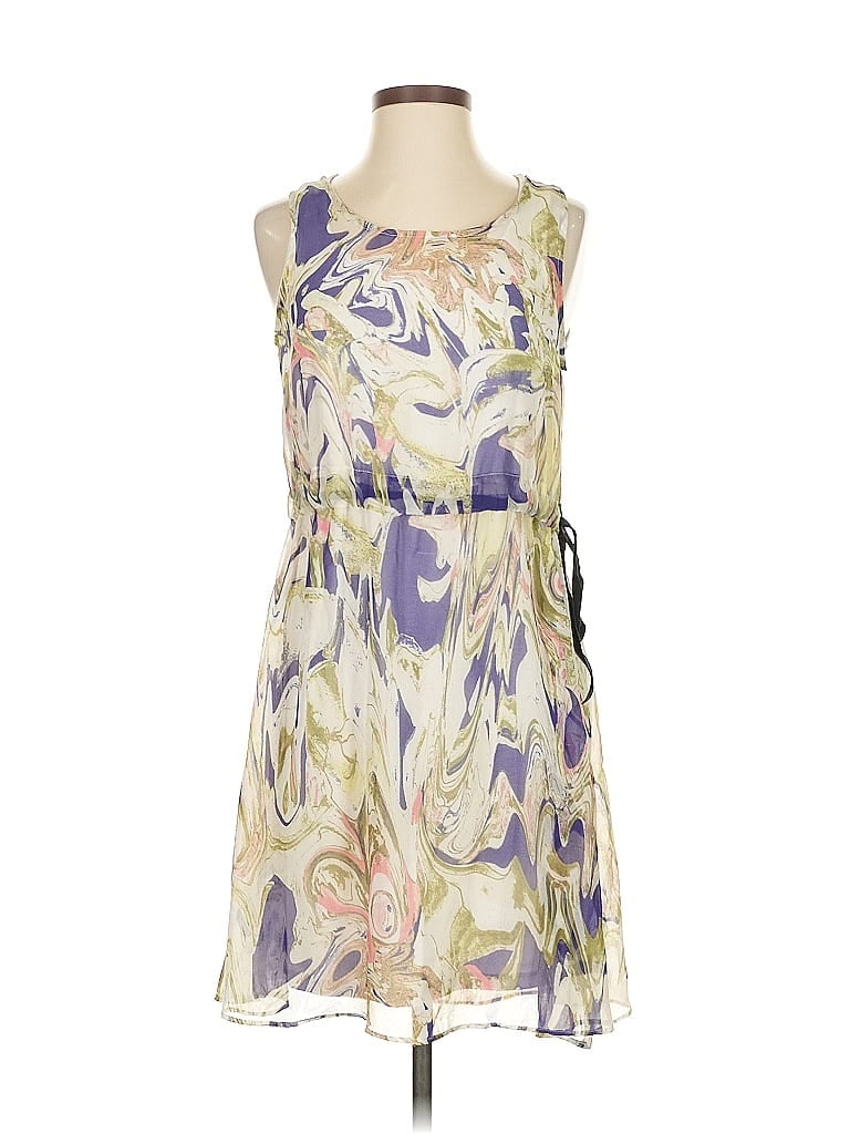 Click to view more detailed imagery on our partner's website Pre-owned Simply Vera Vera Wang Cocktail Dress In Purple