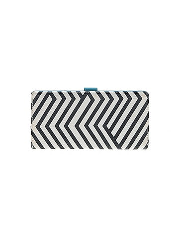 Unbranded Wallet (view 2)