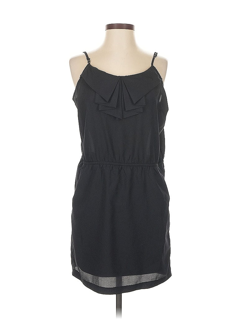 Click to view more detailed imagery on our partner's website Pre-owned Forever 21 Casual Dress In Black