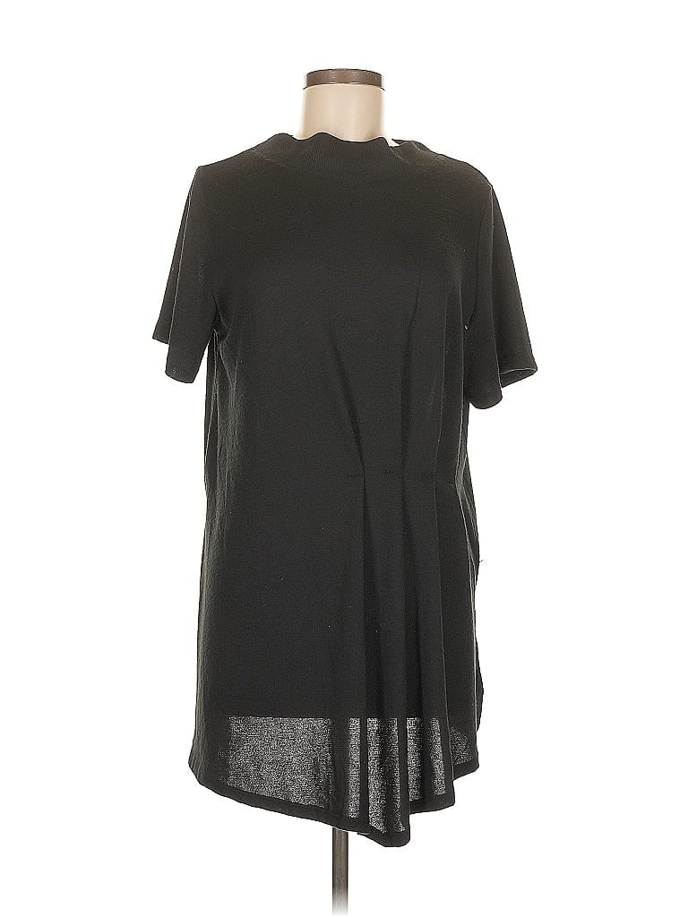 Click to view more detailed imagery on our partner's website Pre-owned Dg^2 By Diane Gilman Casual Dress In Black