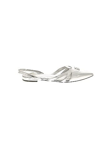 DKNY Flats (view 1)