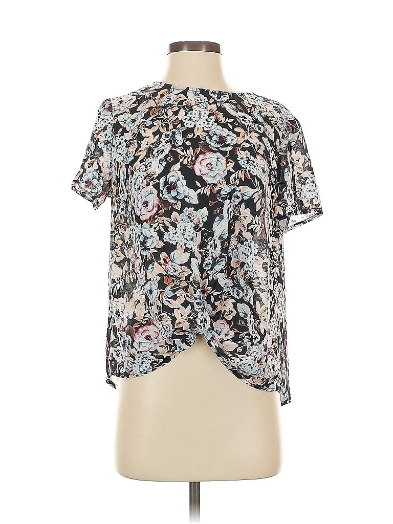 Click to view more detailed imagery on our partner's website Pre-owned Banana Republic Factory Store Short Sleeve Blouse In Black