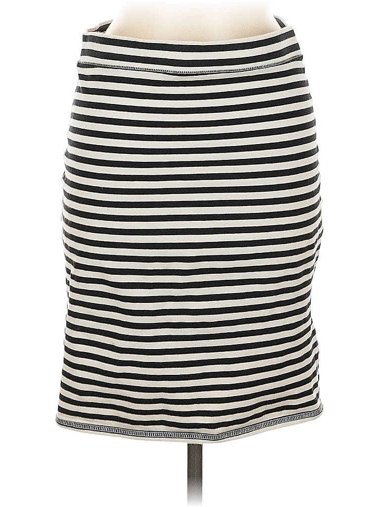 Pre-owned Old Navy Casual Skirt In White