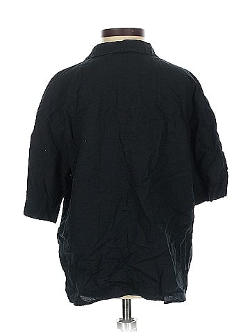 Uniqlo 3/4 Sleeve Button-Down Shirt (view 2)