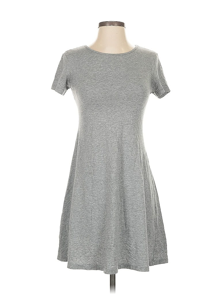 Pre-owned Uniqlo Casual Dress In Gray