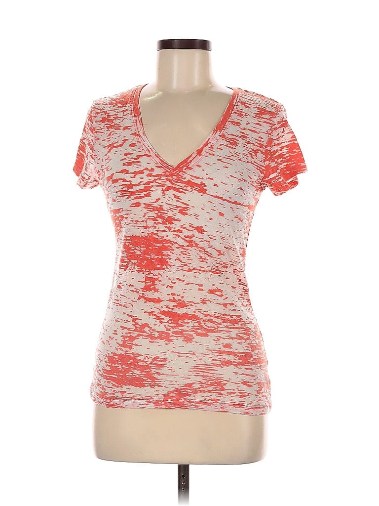 Click to view more detailed imagery on our partner's website Pre-owned Reebok Active T-shirt In Red