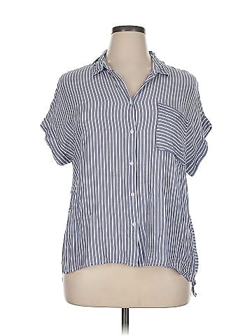 a.n.a. A New Approach Short Sleeve Blouse (view 1)