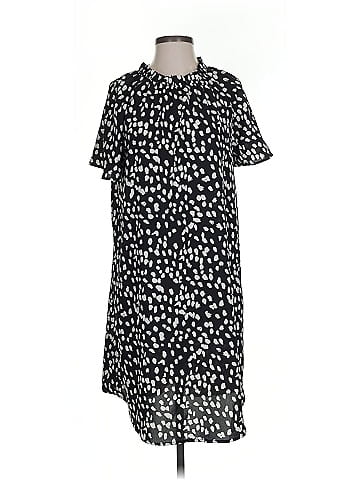 Betsey's Boutique Shop Casual Dress (view 1)