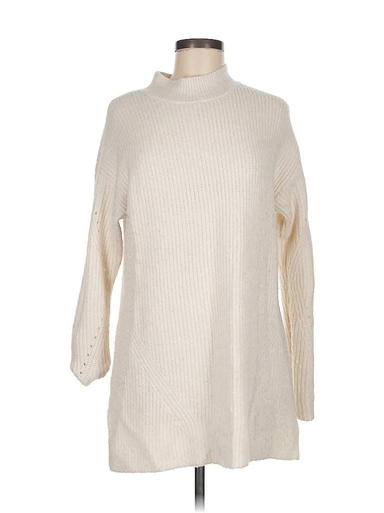Pre-owned Old Navy Turtleneck Sweater In White