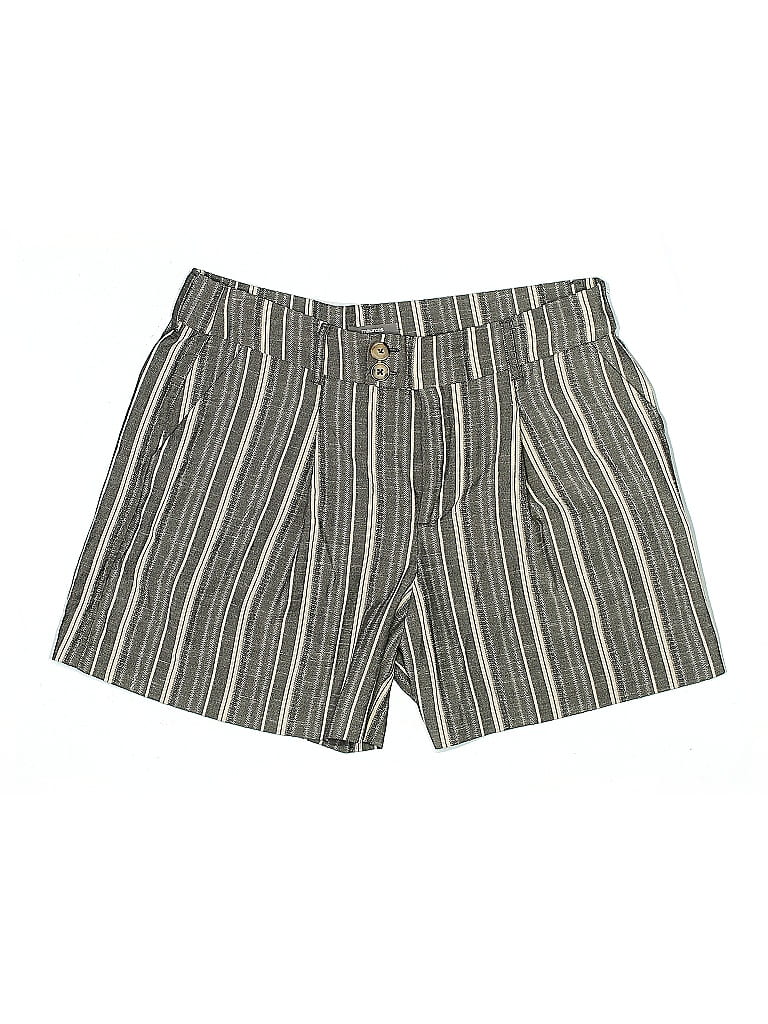 Click to view more detailed imagery on our partner's website Pre-owned Maurices Shorts In Gray