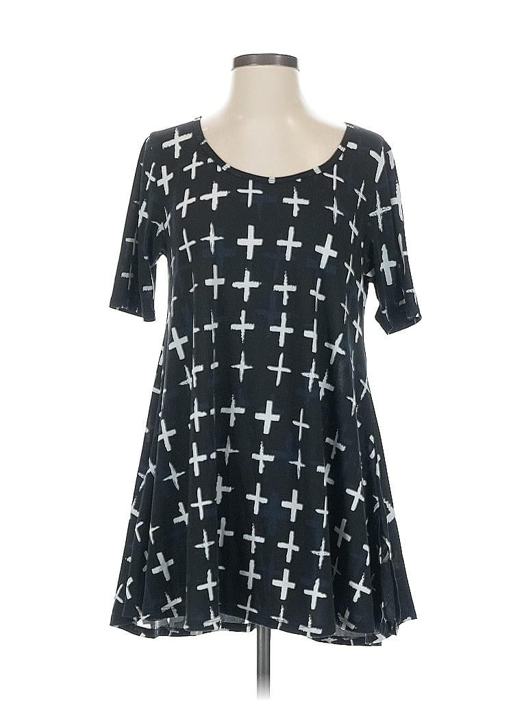 Pre-owned Lularoe Short Sleeve T-shirt In Black