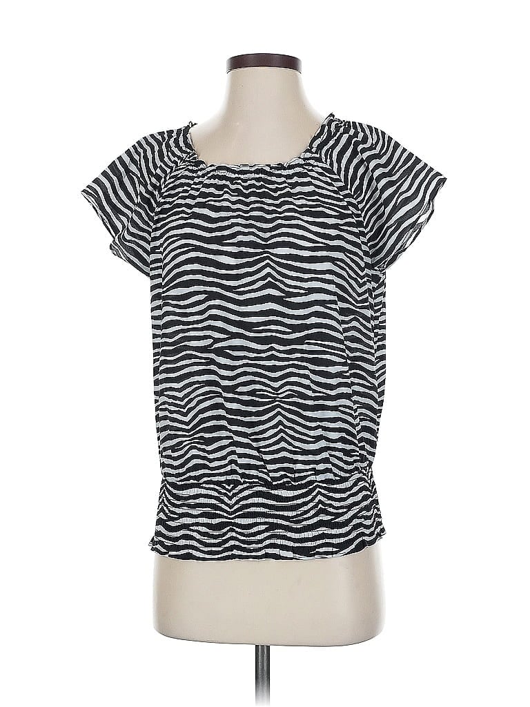 Click to view more detailed imagery on our partner's website Pre-owned Michael Michael Kors Short Sleeve Top Black Animal Print Pattern Scoop Neck Tops