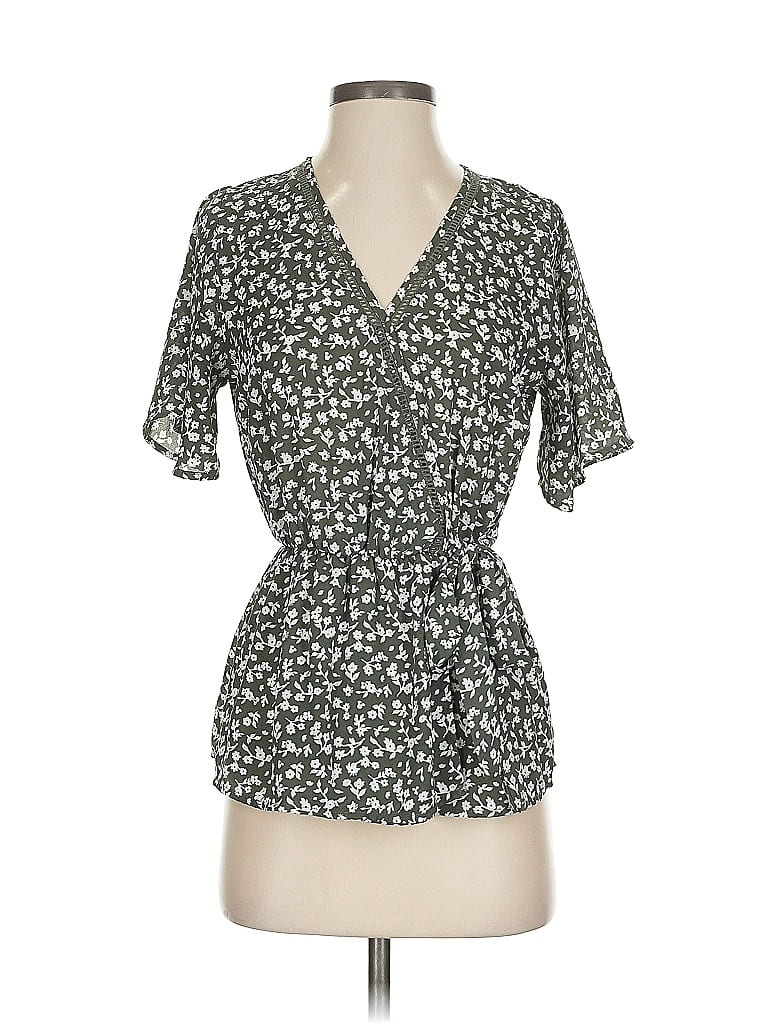 Pre-owned Sienna Sky Short Sleeve Blouse In Gray