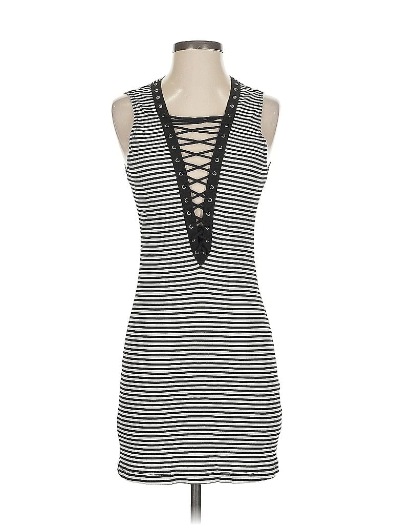 Click to view more detailed imagery on our partner's website Pre-owned Emma & Sam Casual Dress In Black