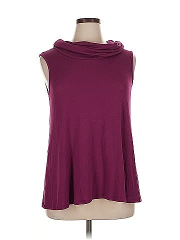 Attention Sleeveless Top (view 1)