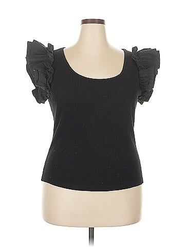 Pomander Place Short Sleeve Top (view 1)