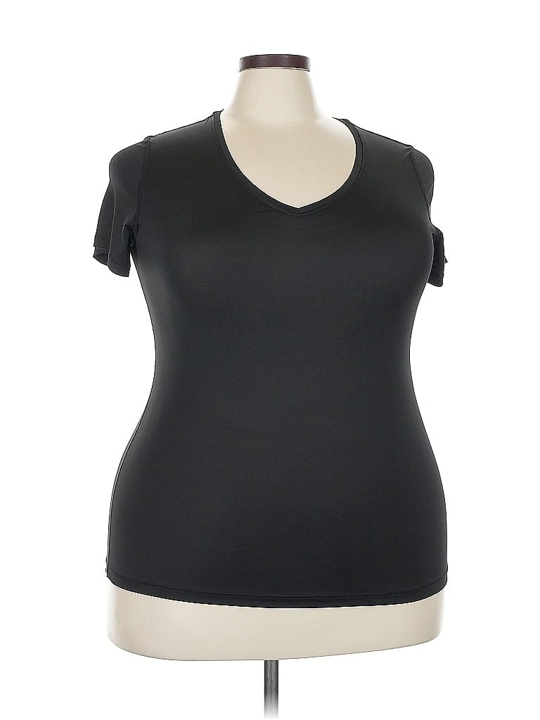 Pre-owned Athletic Works Active T-shirt In Black