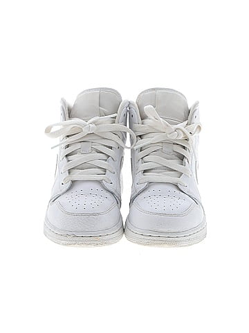 Air Jordan Sneakers (view 2)