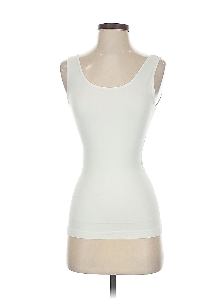 Click to view more detailed imagery on our partner's website Pre-owned Assorted Brands Sleeveless T-shirt In White