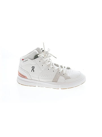 On Cloud Sneakers (view 1)