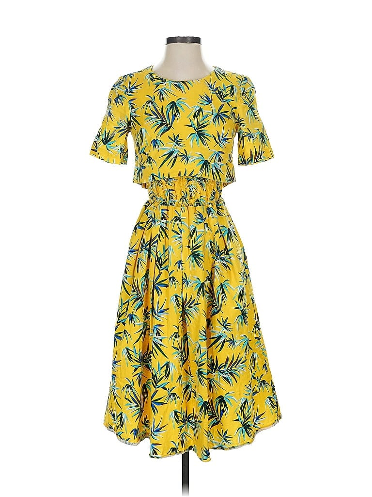 Pre-owned Autumn Adeigbo Casual Dress In Yellow