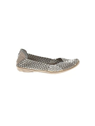 Bernie Mev Flats (view 1)